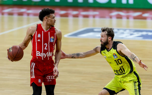 更是整场比 更是整场比